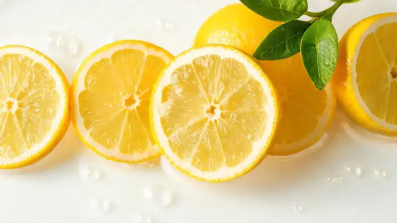 Limón y agua promueven bienestar radiante
