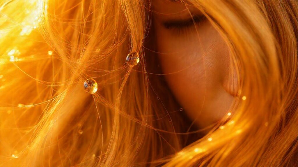 Cabello dorado irradia calma y belleza