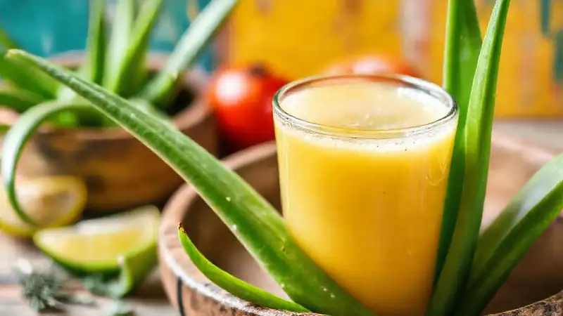 Jugo de aloe vera natural y saludable
