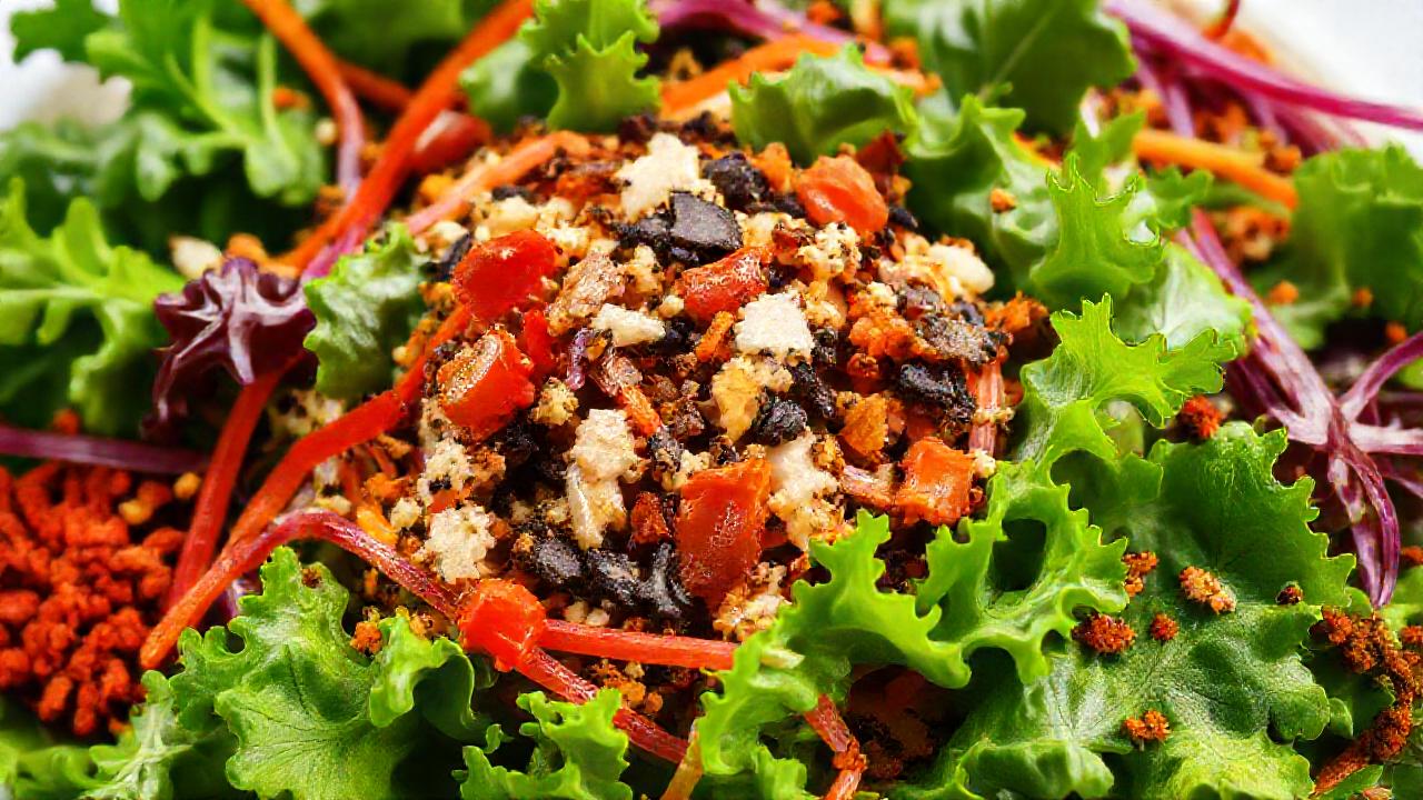 Ensalada vibrante, saludable y apetitosa