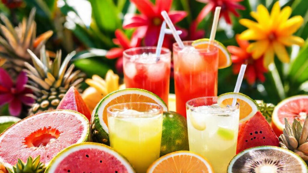 Frutas tropicales refrescan y nutren la vida